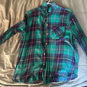 American Eagle Green Plaid Long Sleeve Shirt